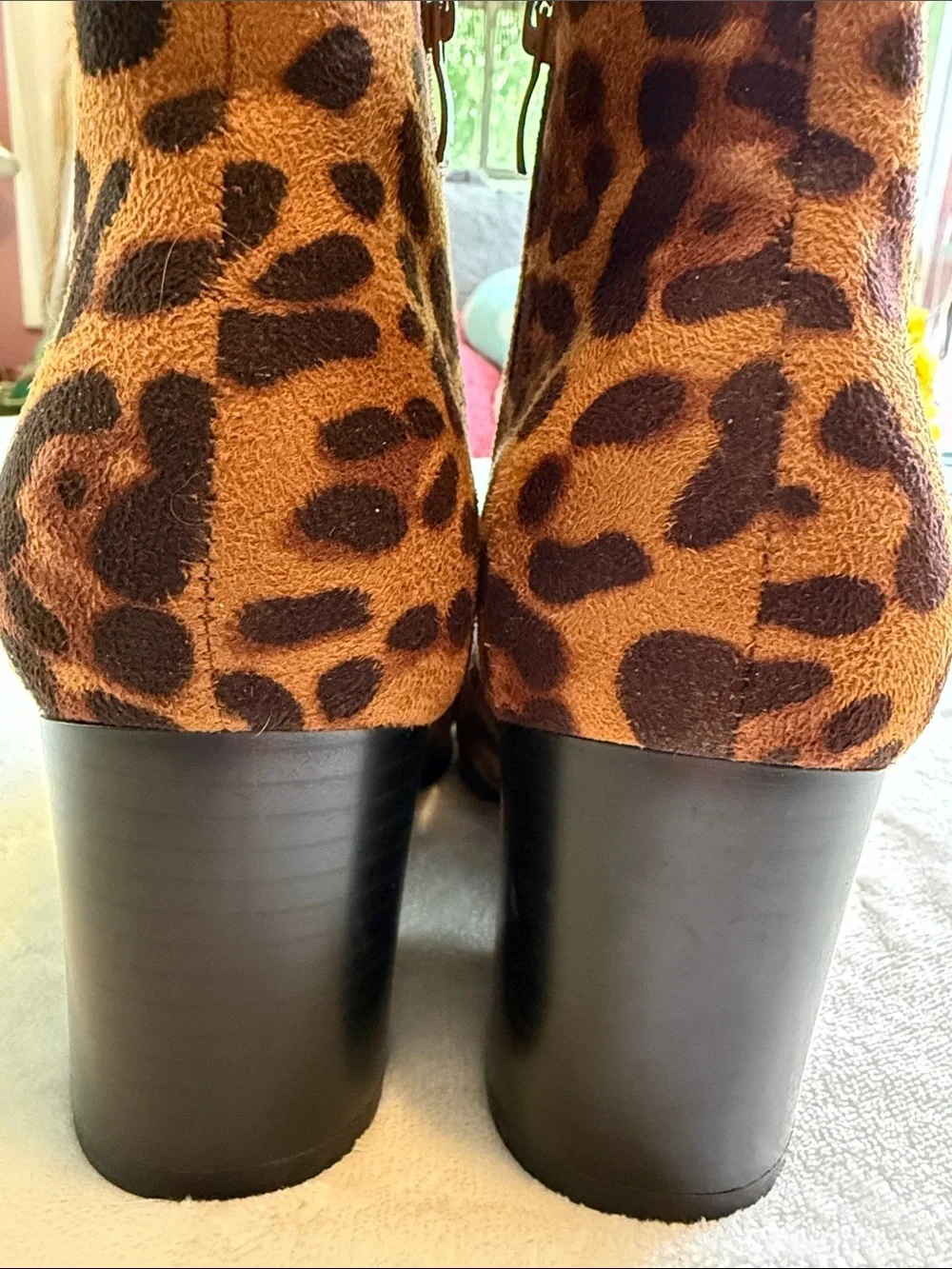 Refresh Leopard Print Pointed Toe Block Heel Ankle Booties Size 7